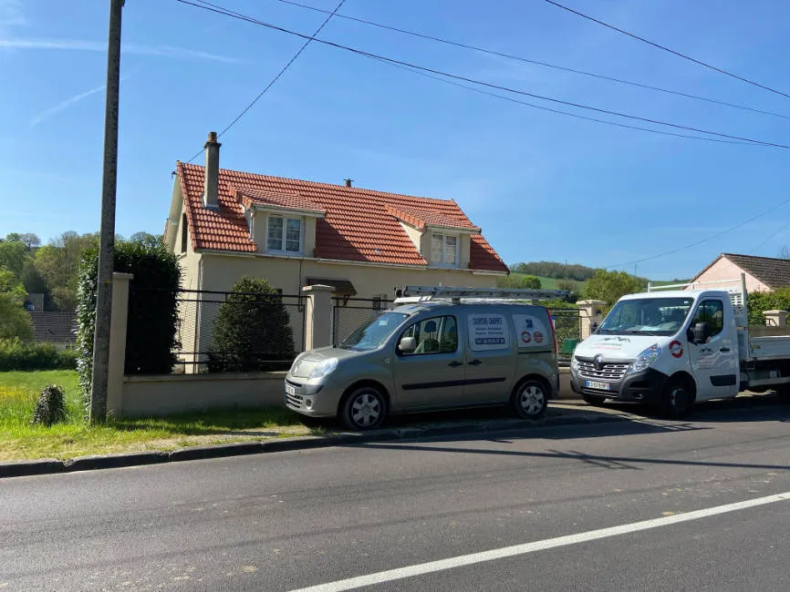Camion LD Couvreur en intervention à La Queue-en-Brie dans le Val-de-Marne