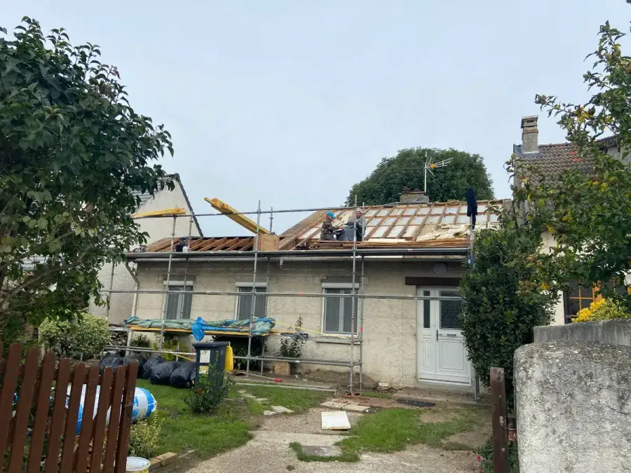 Chantier de rénovation partielle de toiture sur pavillon — LD Couvreur Val-de-Marne